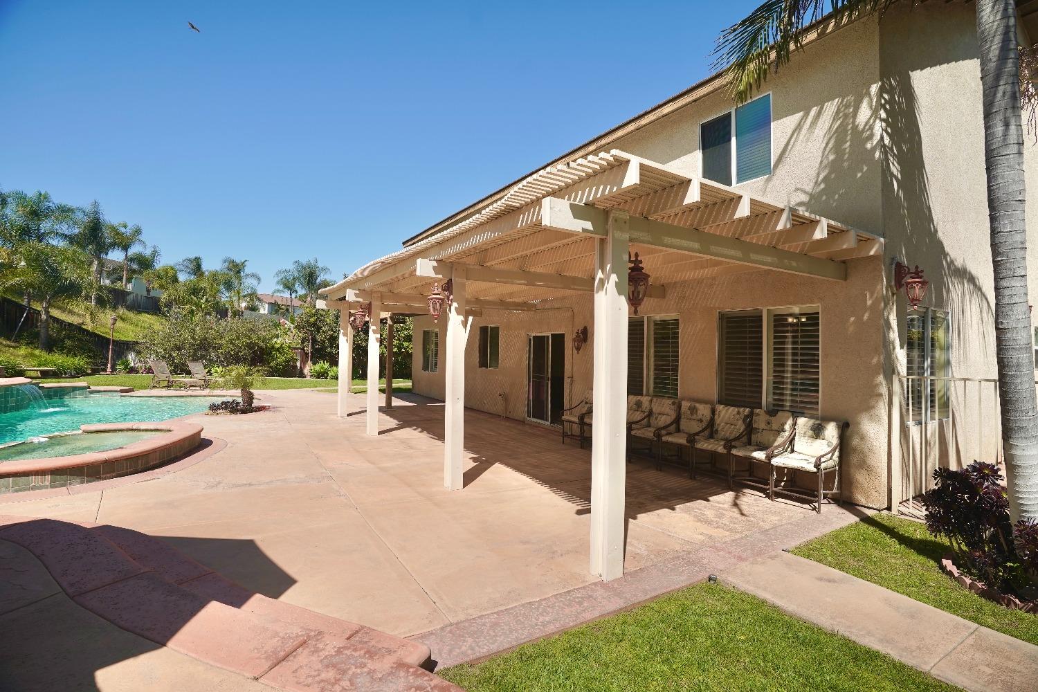 Detail Gallery Image 23 of 69 For 12597 Poinsetta Dr, Riverside,  CA 95203 - 6 Beds | 4 Baths