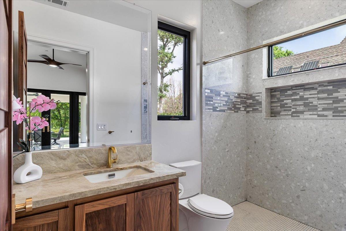 Detail Gallery Image 58 of 99 For 285 Knolls Dr, Copperopolis,  CA 95228 - 3 Beds | 3/1 Baths