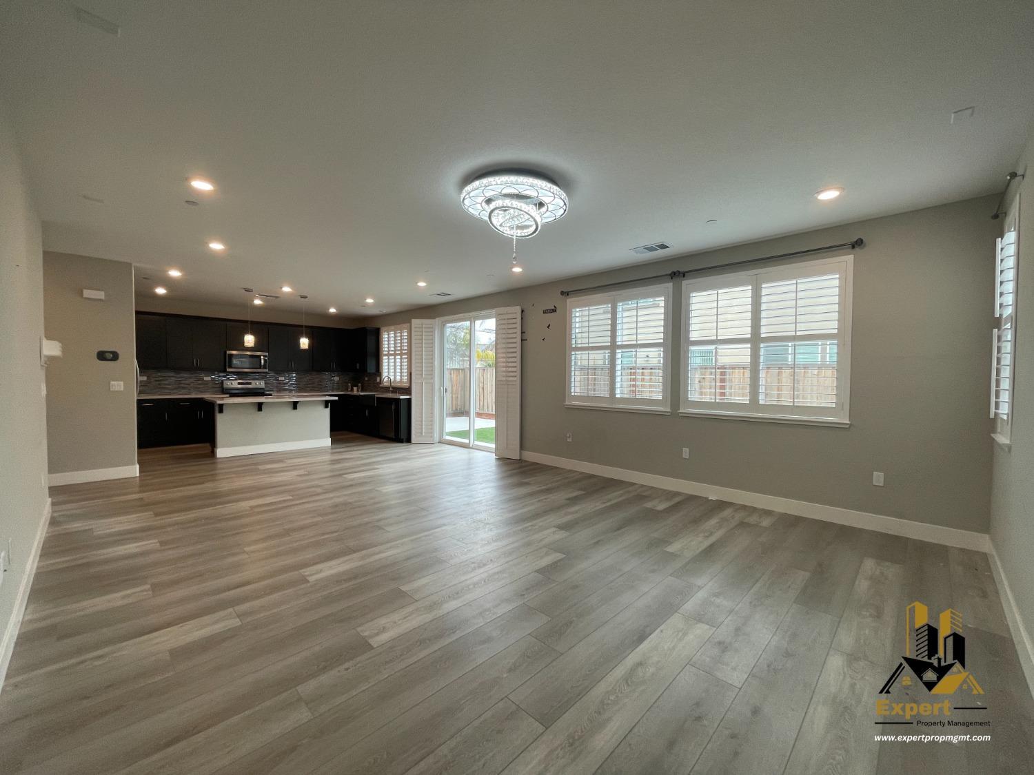 Detail Gallery Image 9 of 21 For 3896 Firestar Way, Sacramento,  CA 95834 - 4 Beds | 3 Baths