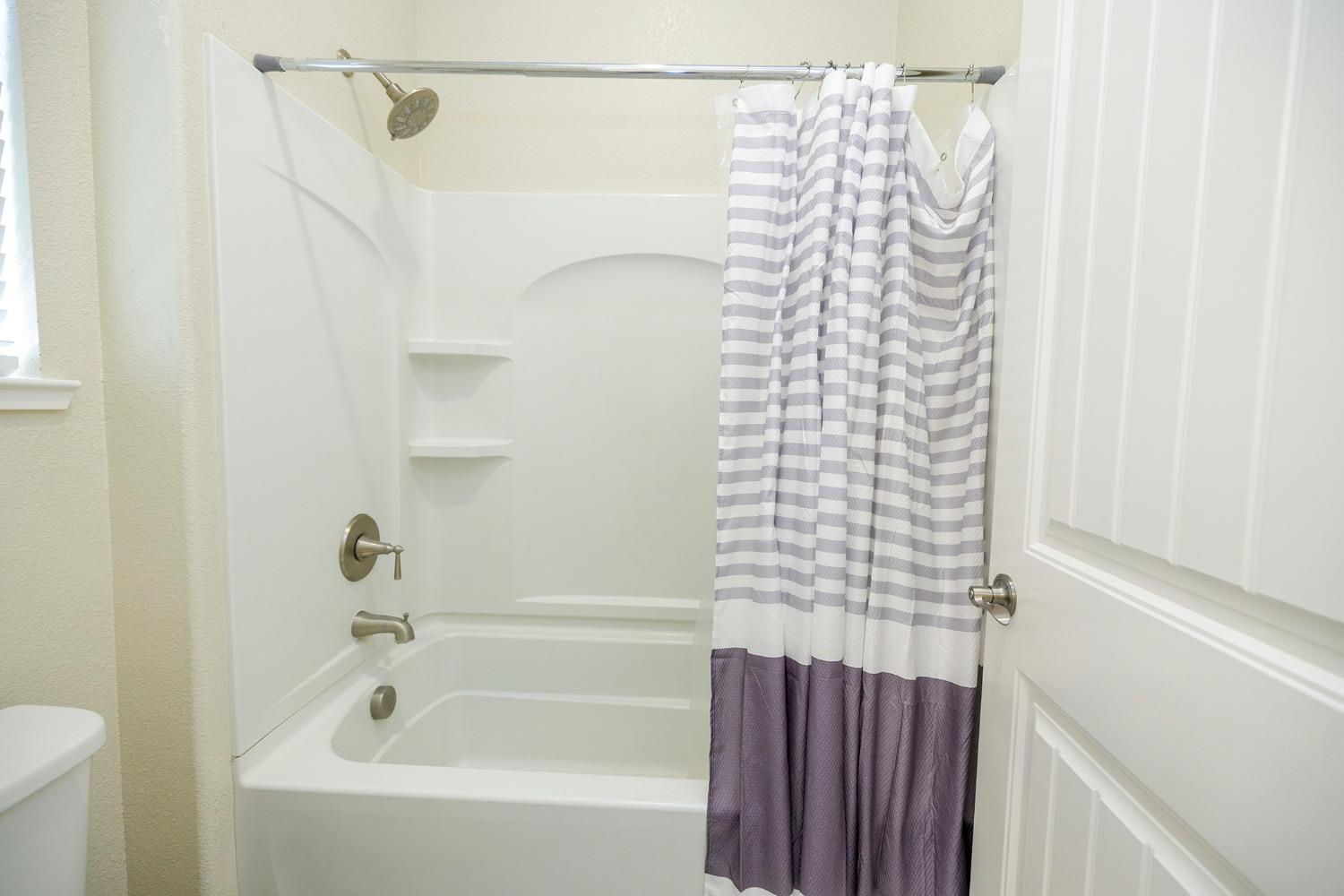 Detail Gallery Image 30 of 37 For 1526 S Deborah Cir, Escalon,  CA 95320 - 4 Beds | 2/1 Baths