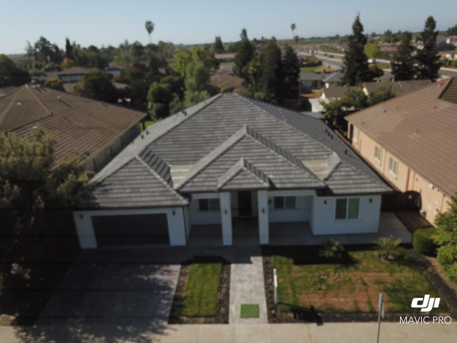 Detail Gallery Image 1 of 58 For 2442 Vintage Oaks Ct, Lodi,  CA 95242 - 4 Beds | 3/1 Baths