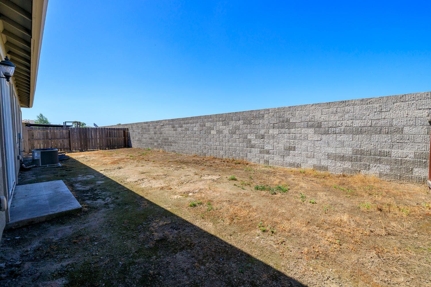 Detail Gallery Image 34 of 37 For 1526 S Deborah Cir, Escalon,  CA 95320 - 4 Beds | 2/1 Baths