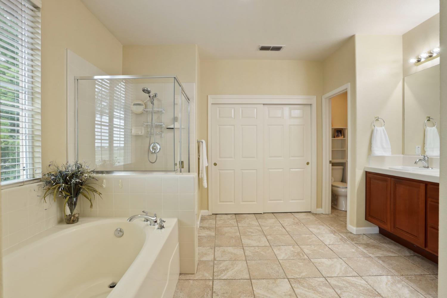 Detail Gallery Image 44 of 72 For 1321 Tulloch Dr, Tracy,  CA 95304 - 4 Beds | 3 Baths