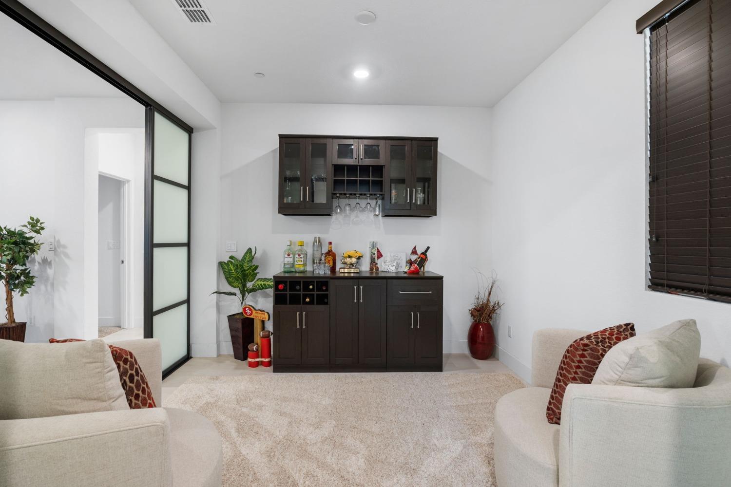 Knightsbrook Avenue, Rancho Cordova, California image 7