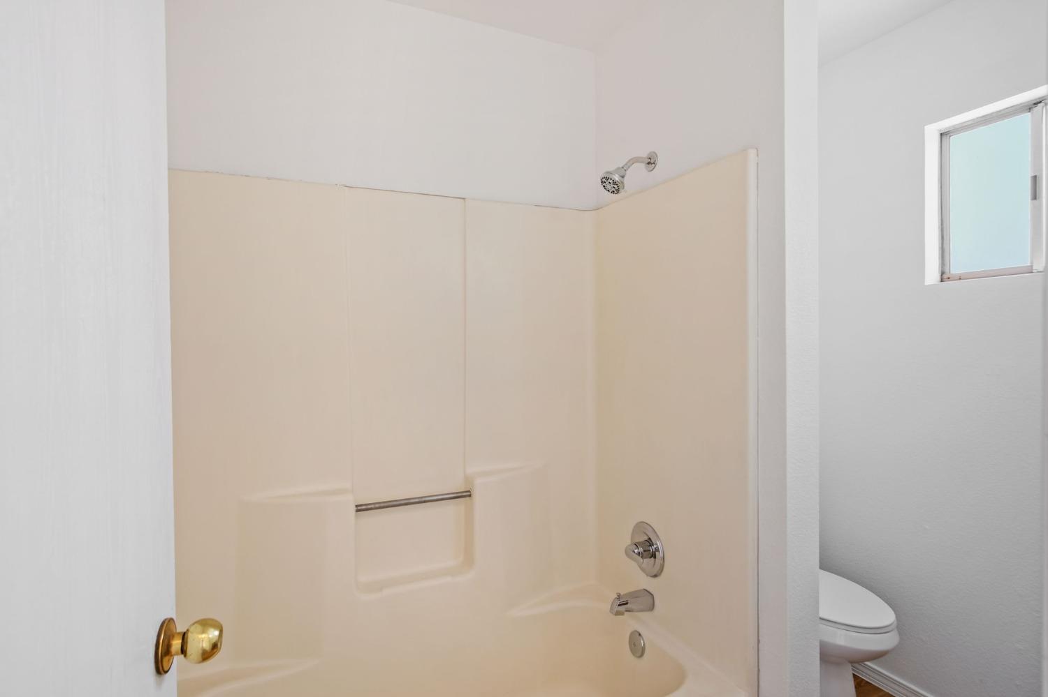 Detail Gallery Image 9 of 25 For 1732 Heritage Dr, Merced,  CA 95341 - 3 Beds | 2 Baths