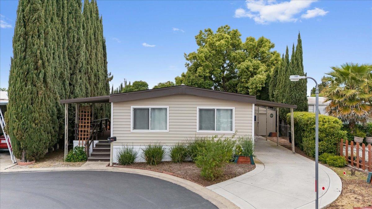 Detail Gallery Image 1 of 35 For 4907 Gardendell Rd 87, Sacramento,  CA 95834 - 3 Beds | 2 Baths