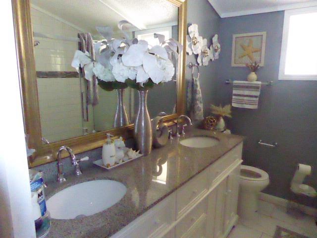 Detail Gallery Image 11 of 15 For 496 Chateau La Salle Dr, San Jose,  CA 95111 - 3 Beds | 2 Baths