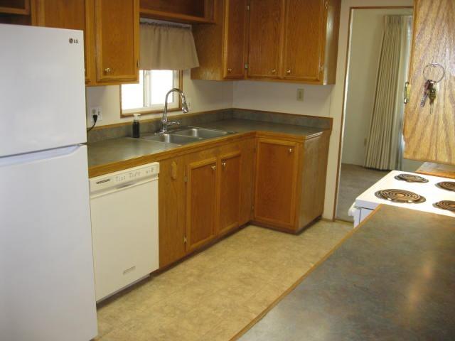 Detail Gallery Image 14 of 24 For 408 Sue St, Turlock,  CA 95380 - 2 Beds | 2 Baths