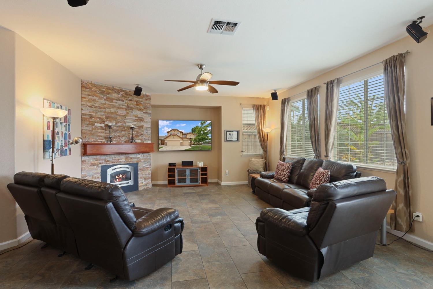 Detail Gallery Image 24 of 72 For 1321 Tulloch Dr, Tracy,  CA 95304 - 4 Beds | 3 Baths