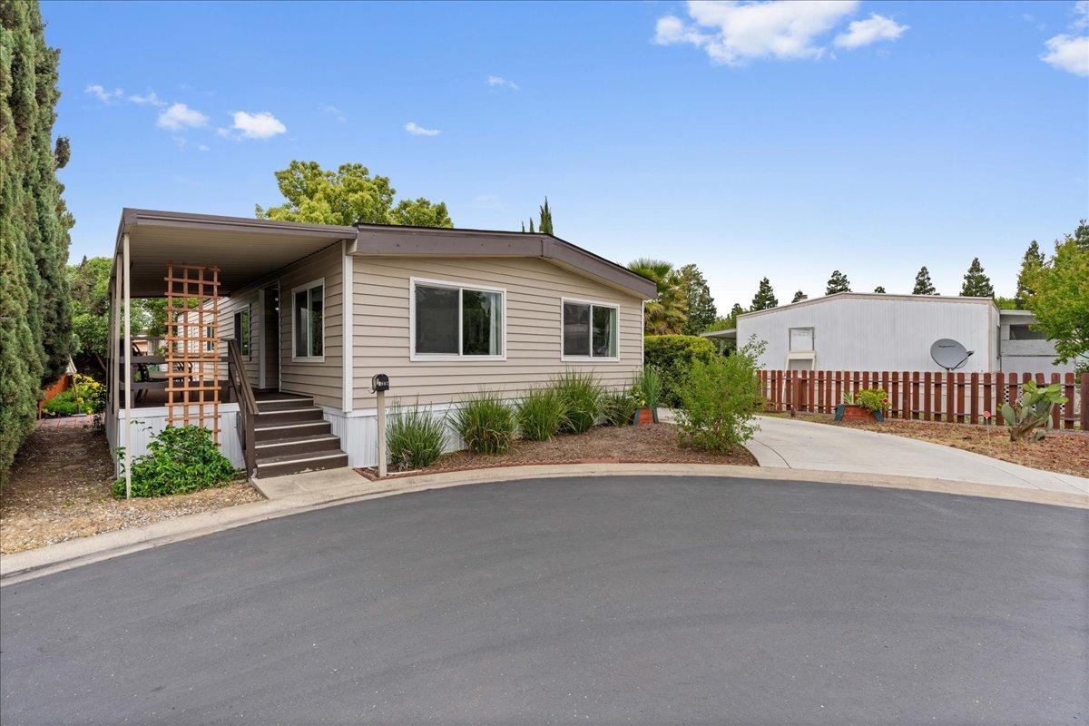 Detail Gallery Image 3 of 35 For 4907 Gardendell Rd 87, Sacramento,  CA 95834 - 3 Beds | 2 Baths