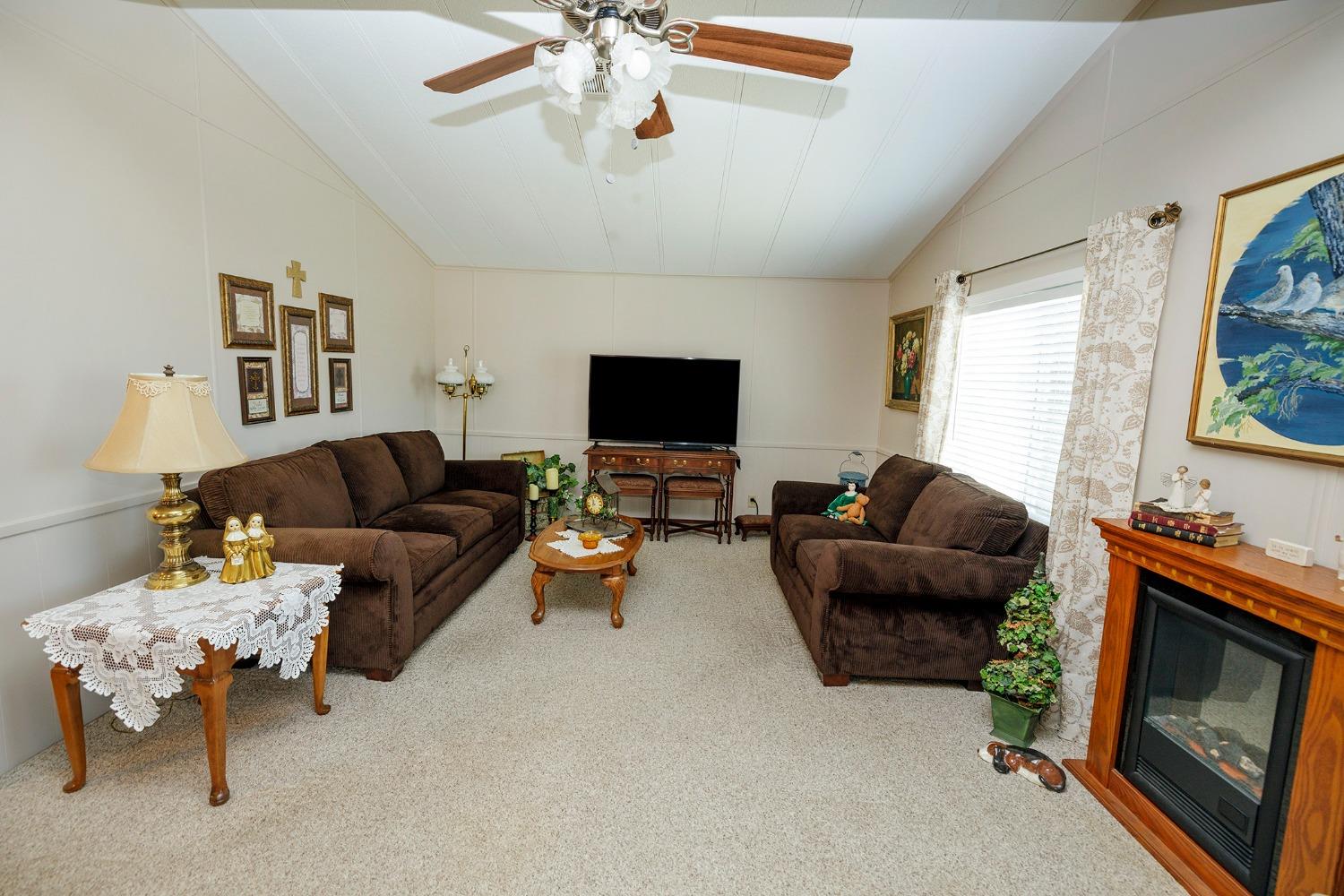 Detail Gallery Image 10 of 41 For 3418 N. Waring Rd 88, Denair,  CA 95316 - 2 Beds | 2 Baths