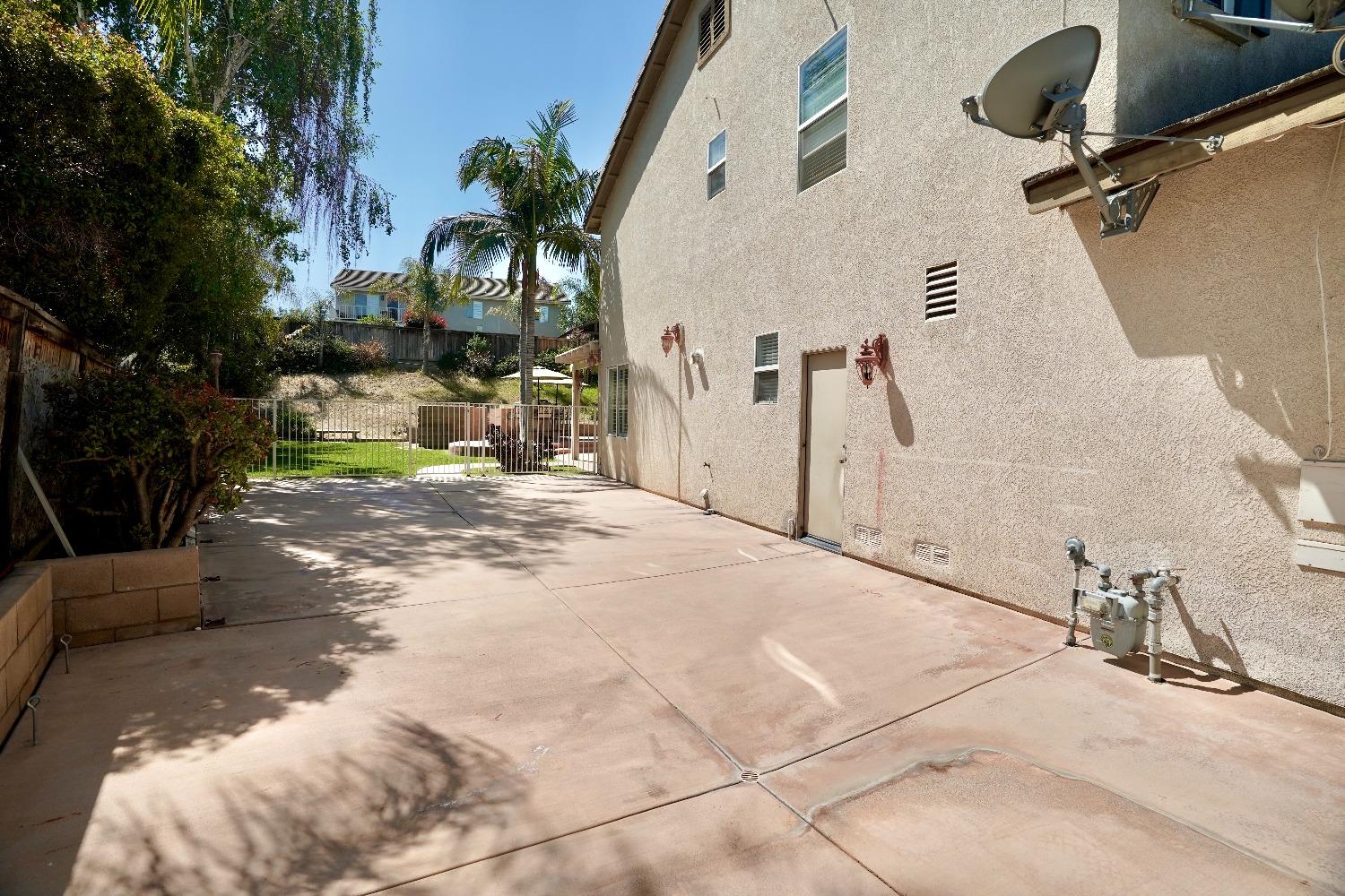Detail Gallery Image 63 of 69 For 12597 Poinsetta Dr, Riverside,  CA 95203 - 6 Beds | 4 Baths