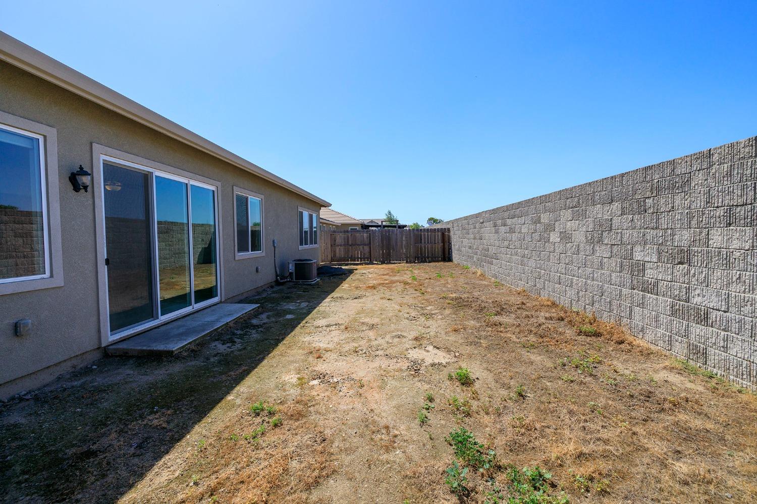 Detail Gallery Image 35 of 37 For 1526 S Deborah Cir, Escalon,  CA 95320 - 4 Beds | 2/1 Baths