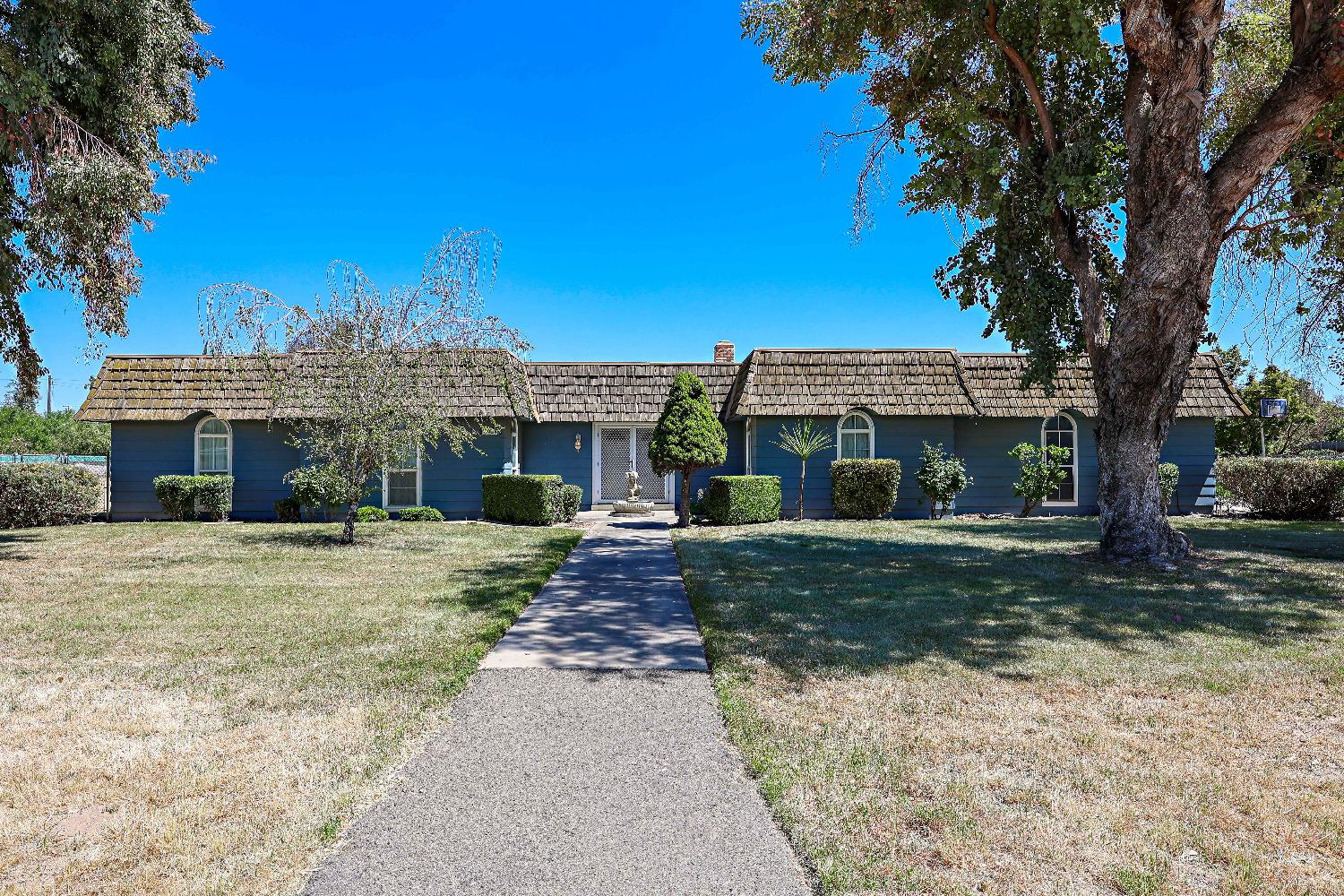 Detail Gallery Image 3 of 75 For 5924 Cherub Ln, Atwater,  CA 95301 - 4 Beds | 2/1 Baths