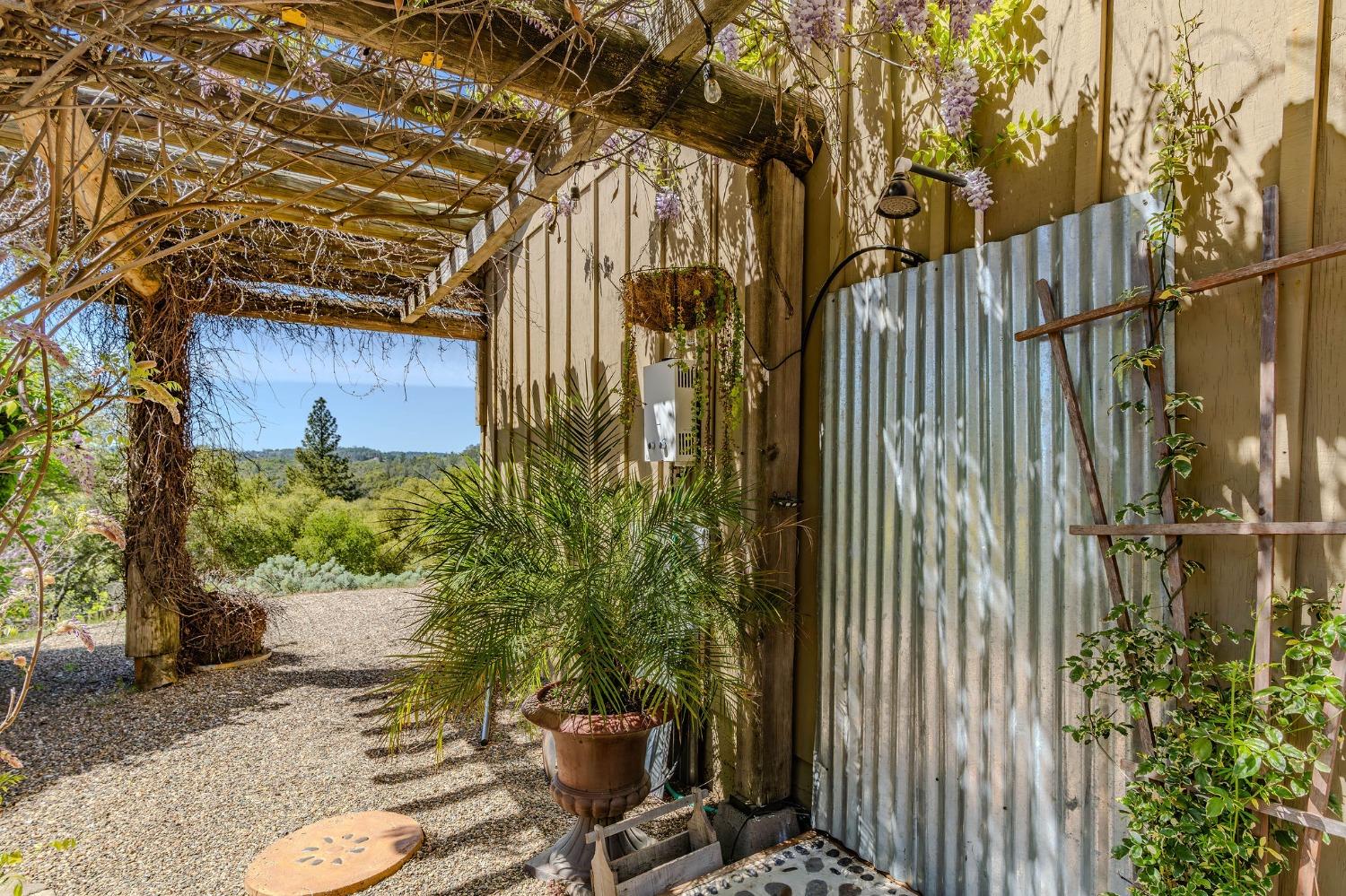 Detail Gallery Image 9 of 98 For 15900 State Highway 88, Jackson,  CA 95642 - 3 Beds | 2 Baths