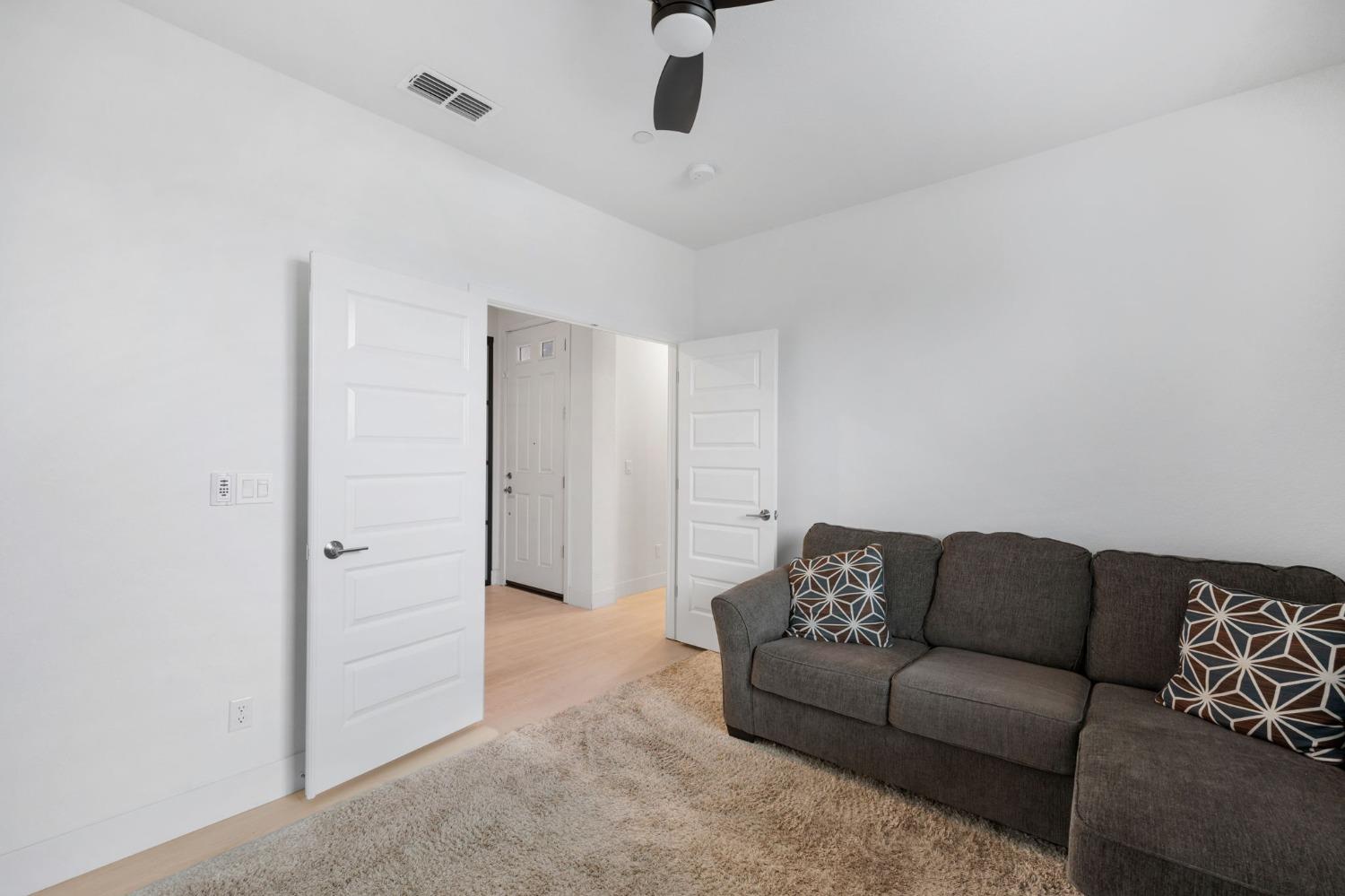Knightsbrook Avenue, Rancho Cordova, California image 31