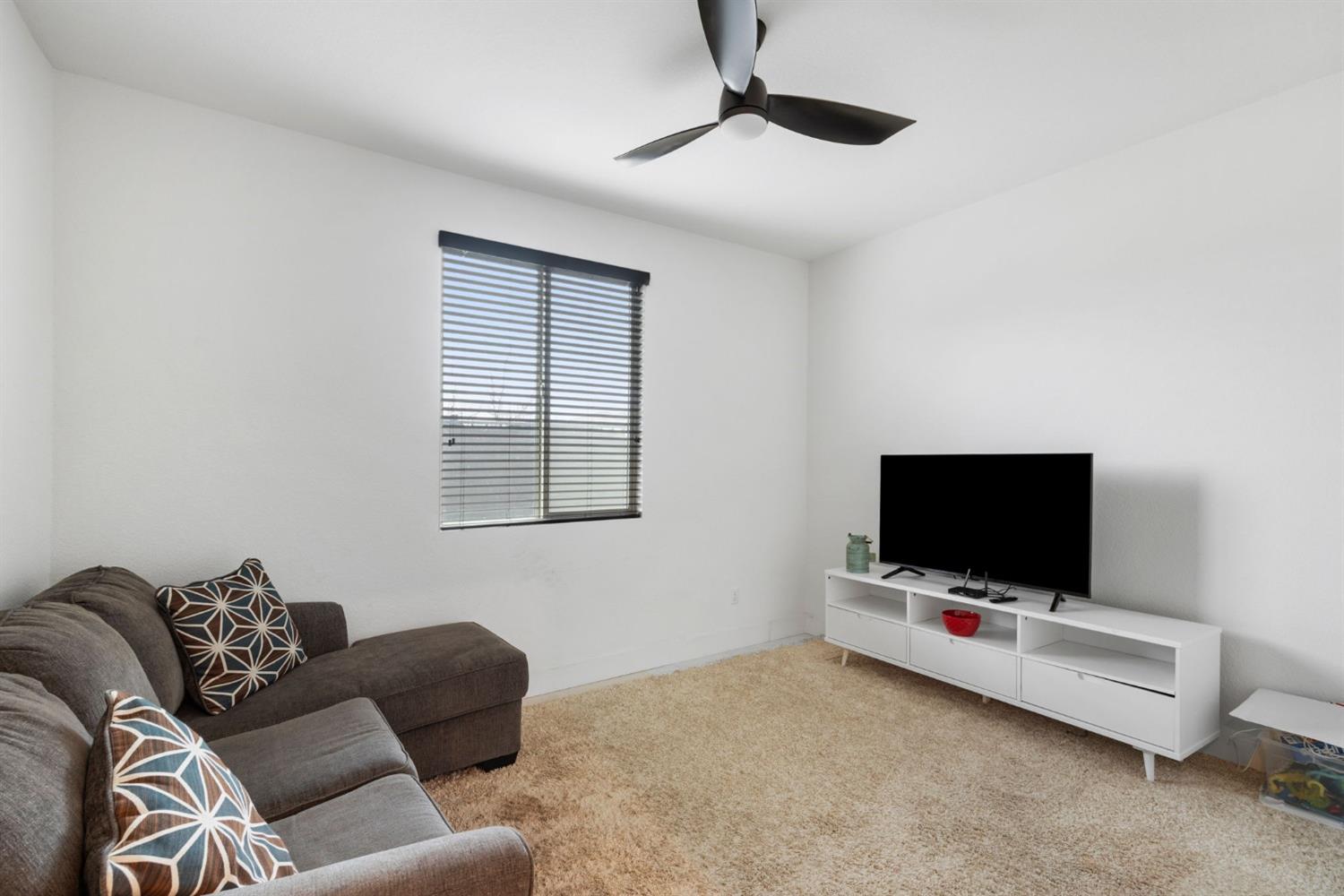 Knightsbrook Avenue, Rancho Cordova, California image 30