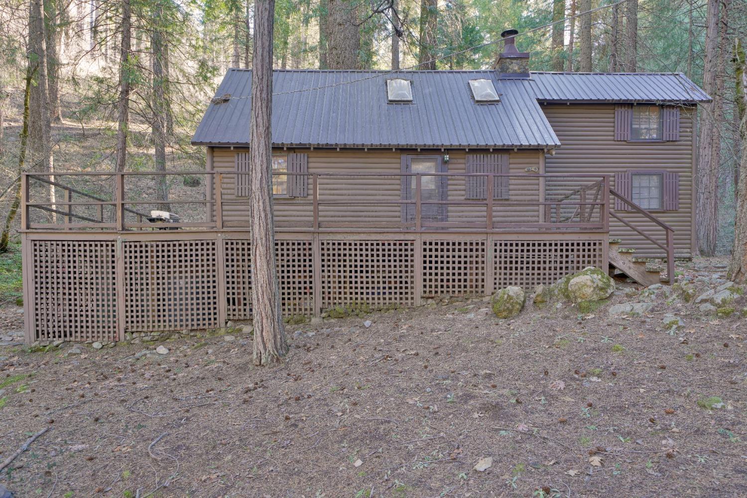 Detail Gallery Image 2 of 40 For 10192 Bull Creek Rd, Pollock Pines,  CA 95726 - 3 Beds | 1 Baths