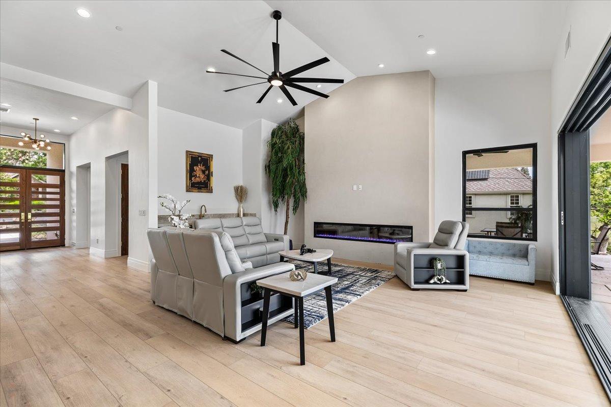 Detail Gallery Image 10 of 99 For 285 Knolls Dr, Copperopolis,  CA 95228 - 3 Beds | 3/1 Baths