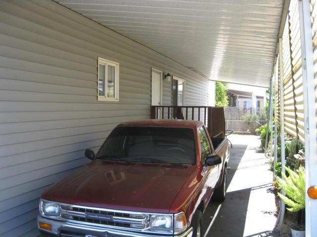 Detail Gallery Image 3 of 24 For 408 Sue St, Turlock,  CA 95380 - 2 Beds | 2 Baths
