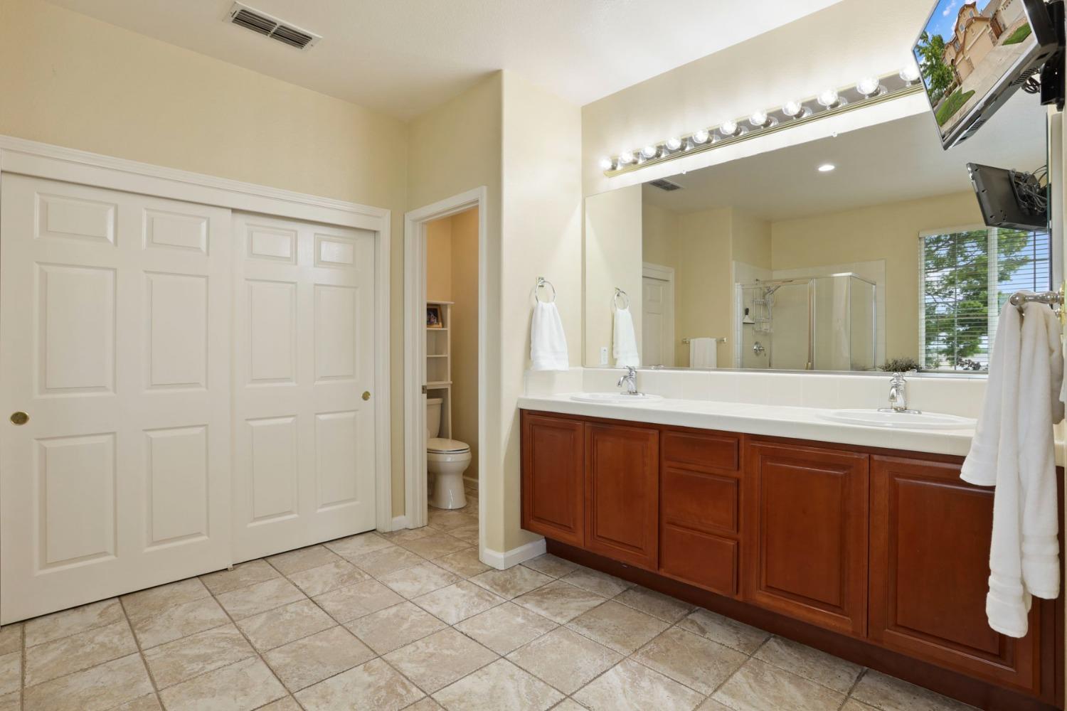 Detail Gallery Image 48 of 72 For 1321 Tulloch Dr, Tracy,  CA 95304 - 4 Beds | 3 Baths