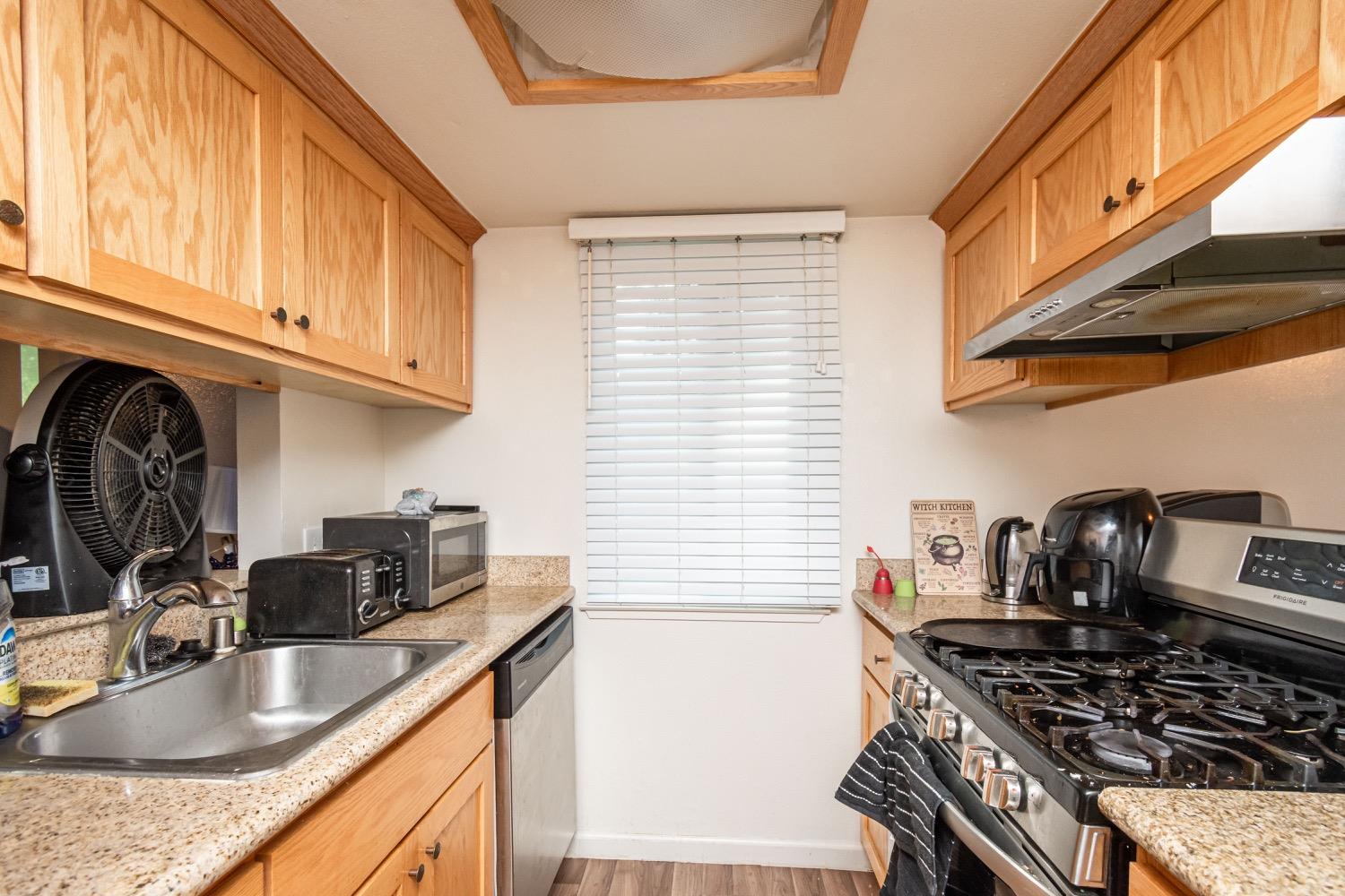 Detail Gallery Image 34 of 61 For 4851 Cowell Blvd, Davis,  CA 95618 - – Beds | – Baths