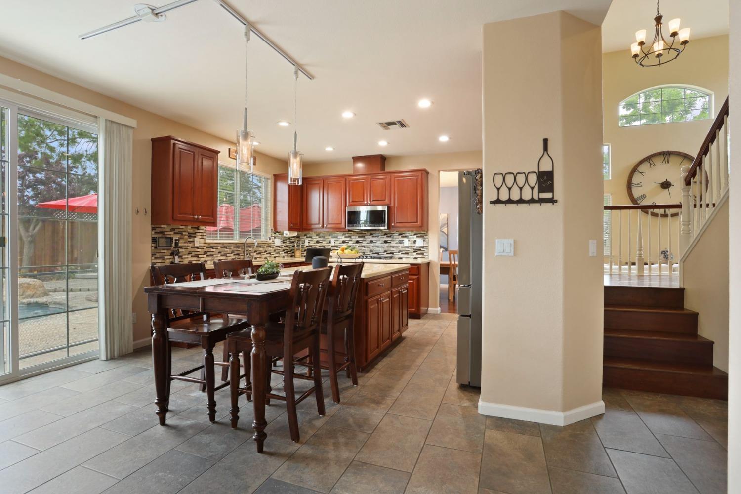 Detail Gallery Image 23 of 72 For 1321 Tulloch Dr, Tracy,  CA 95304 - 4 Beds | 3 Baths