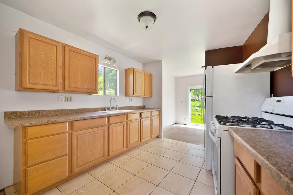 Halcon Crest Court, Grass Valley, California image 21
