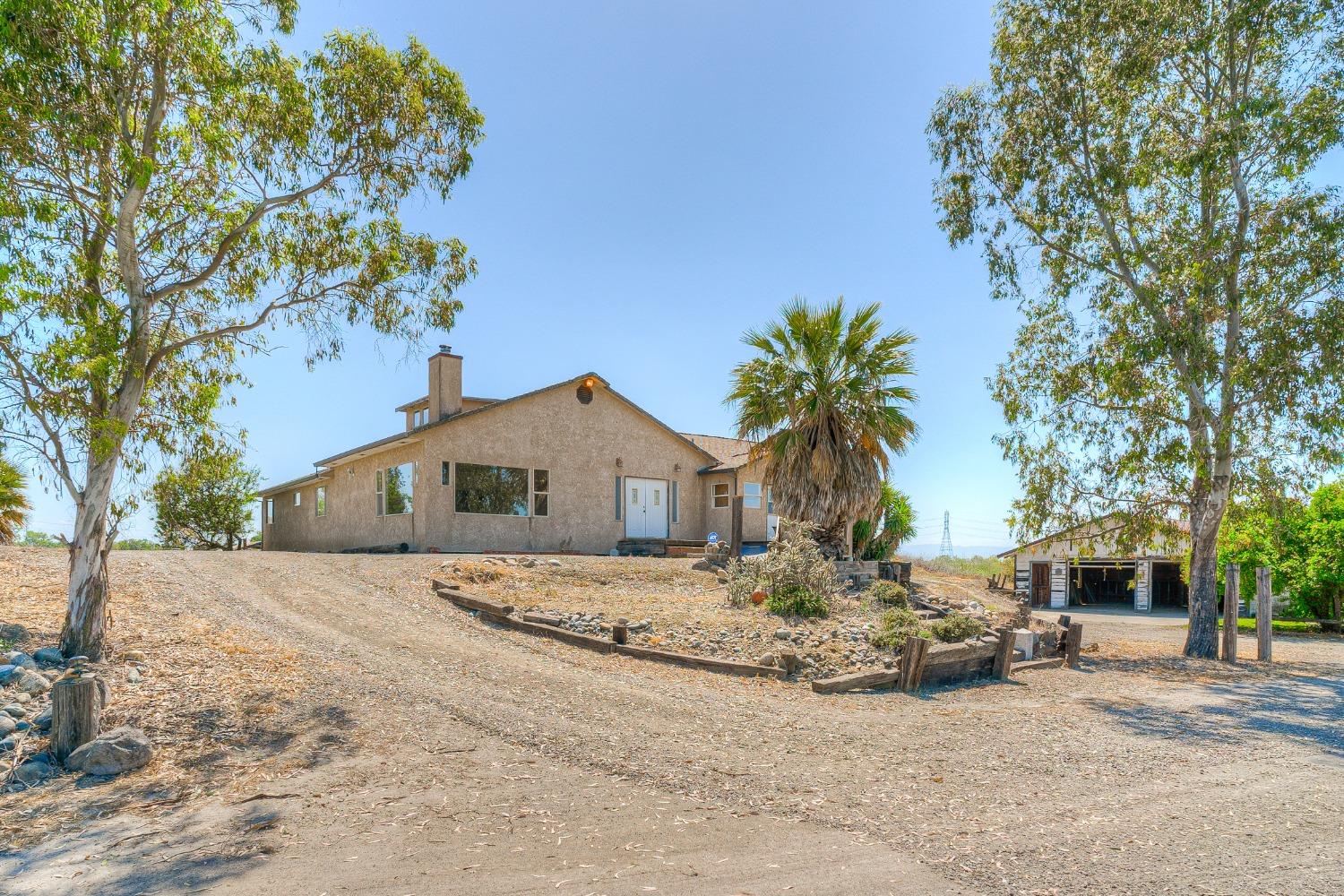 Detail Gallery Image 5 of 84 For 3145 Hunter Rd, Colusa,  CA 95932 - 3 Beds | 2/1 Baths