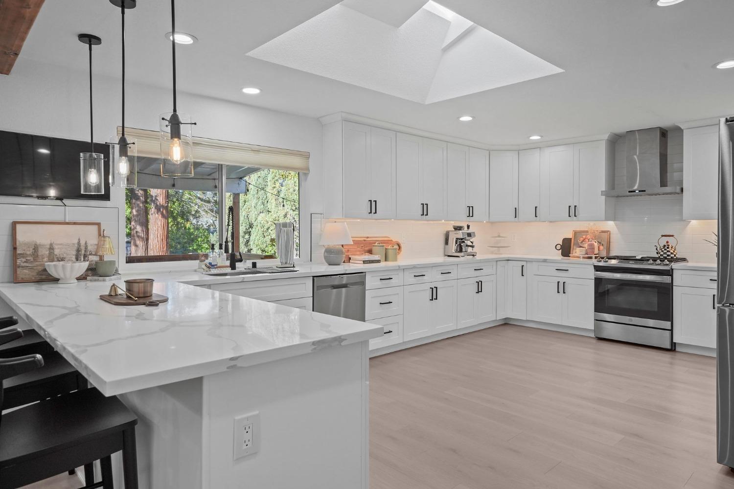 Mercer Way, Fair Oaks, California image 9