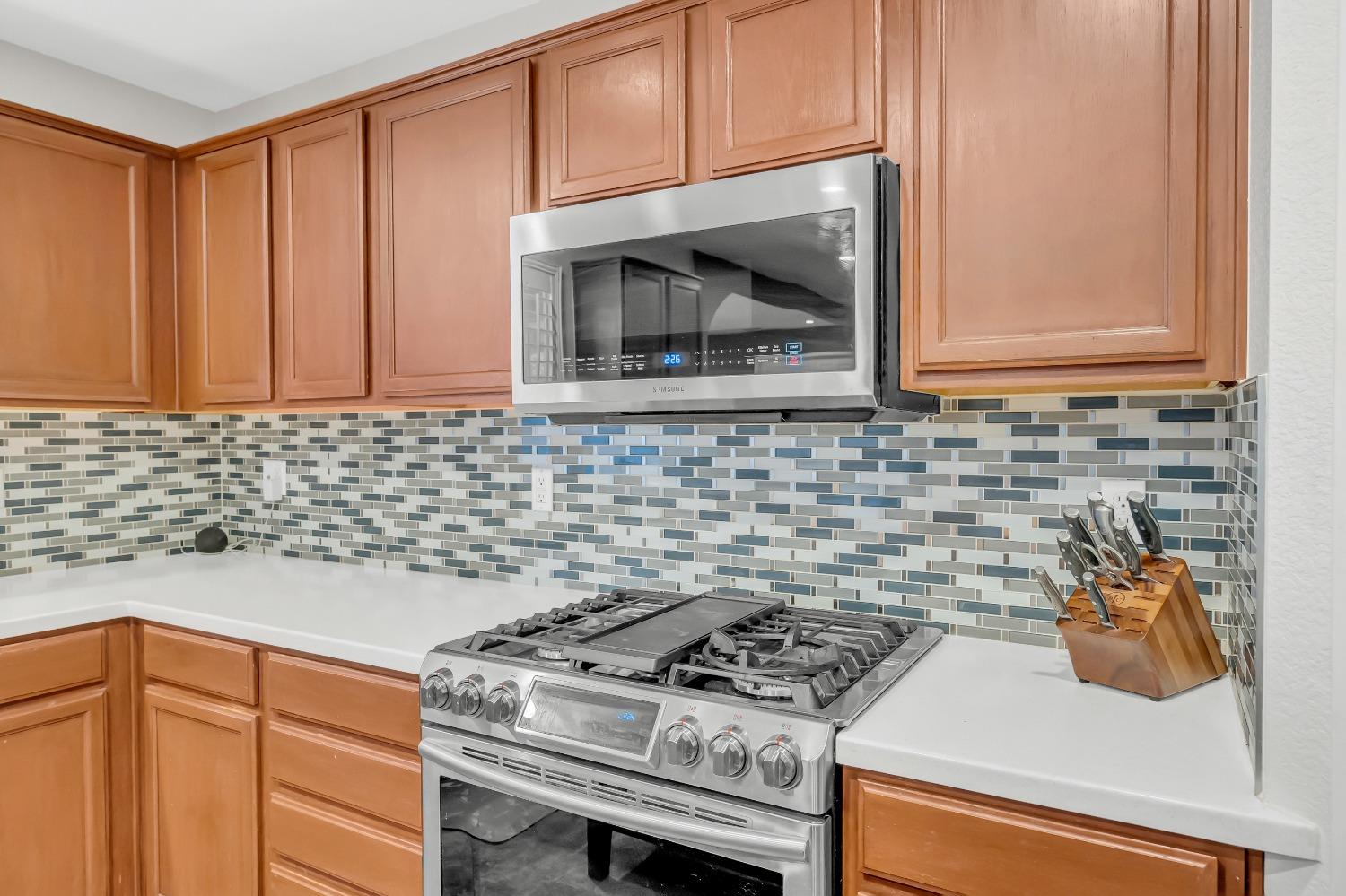 Detail Gallery Image 10 of 40 For 10961 Woolwich Way, Mather,  CA 95655 - 5 Beds | 3 Baths