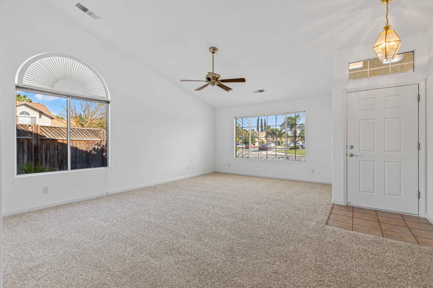 Via Alberti, Gustine, California image 9