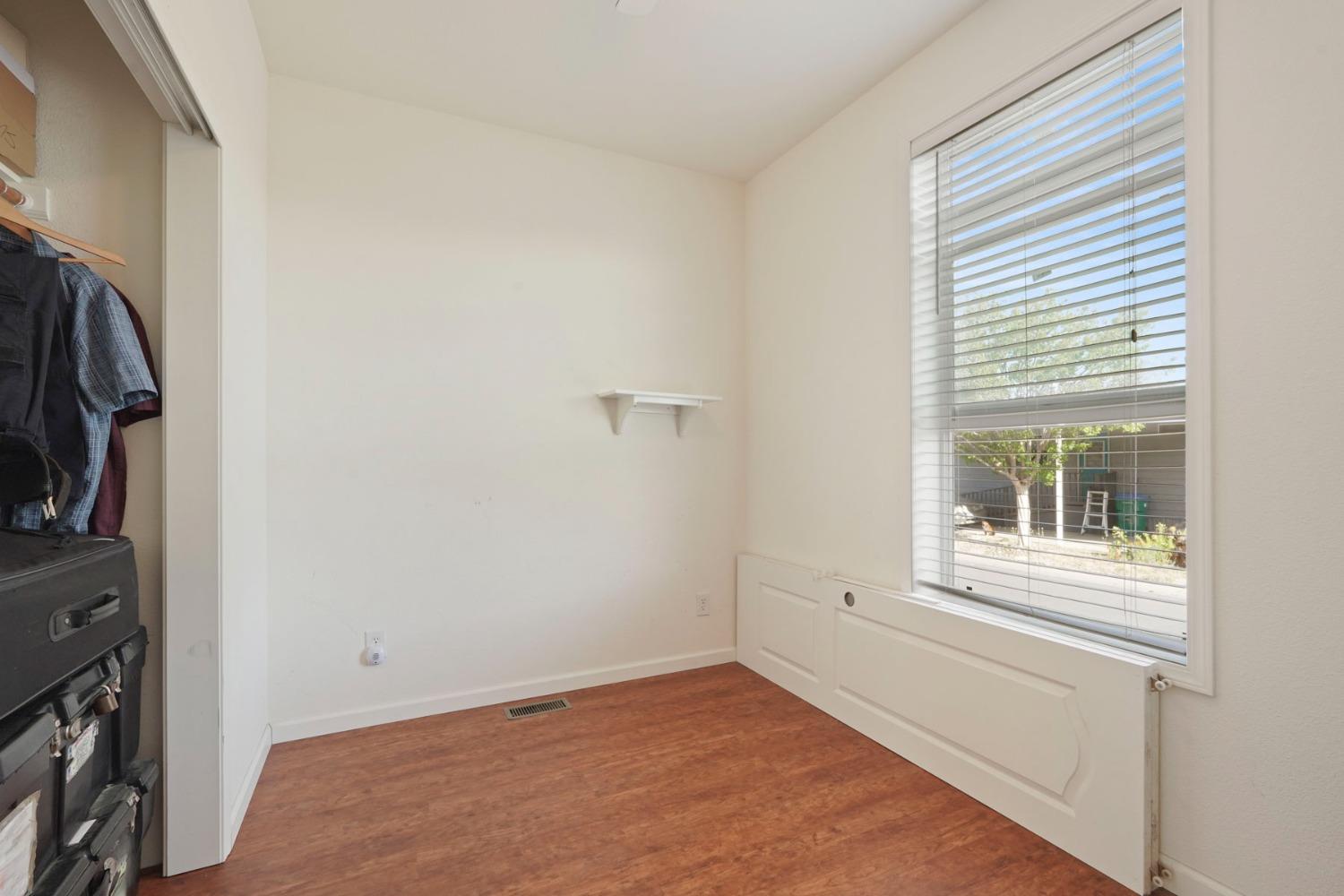 Detail Gallery Image 15 of 26 For 90 Buena Vista Dr, Lodi,  CA 95240 - 2 Beds | 2 Baths
