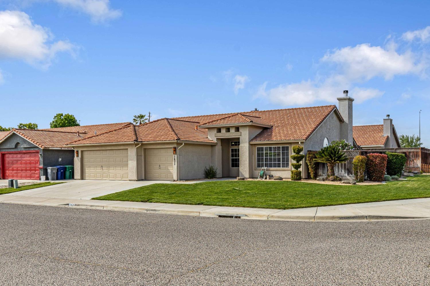 Via Alberti, Gustine, California image 5