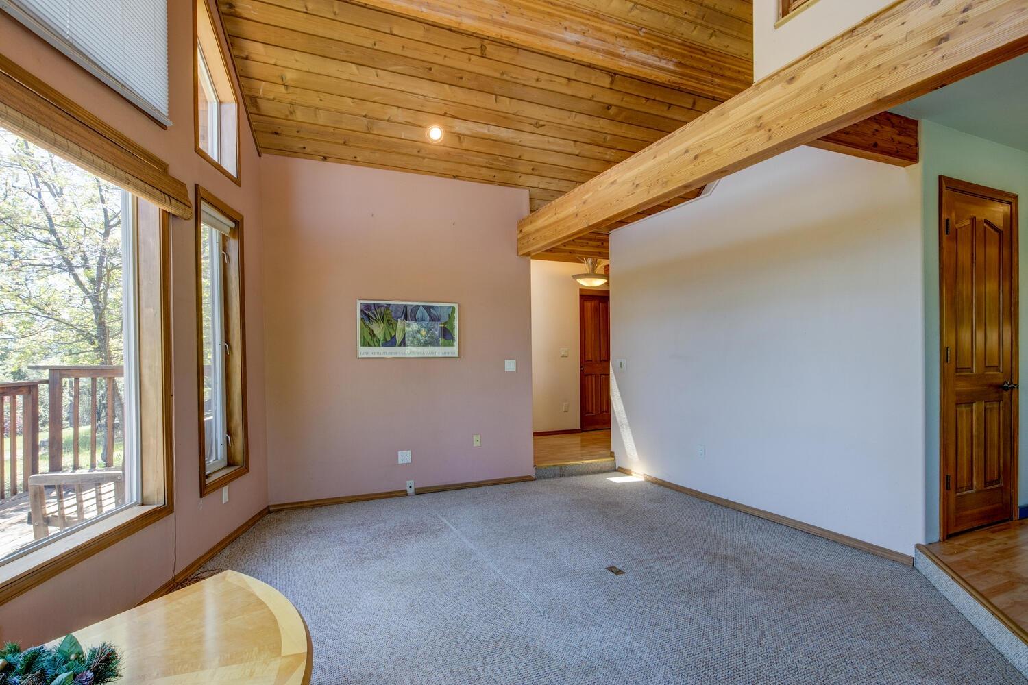 Detail Gallery Image 9 of 76 For 9413 E Ponderosa Way, Coulterville,  CA 95311 - 3 Beds | 2 Baths