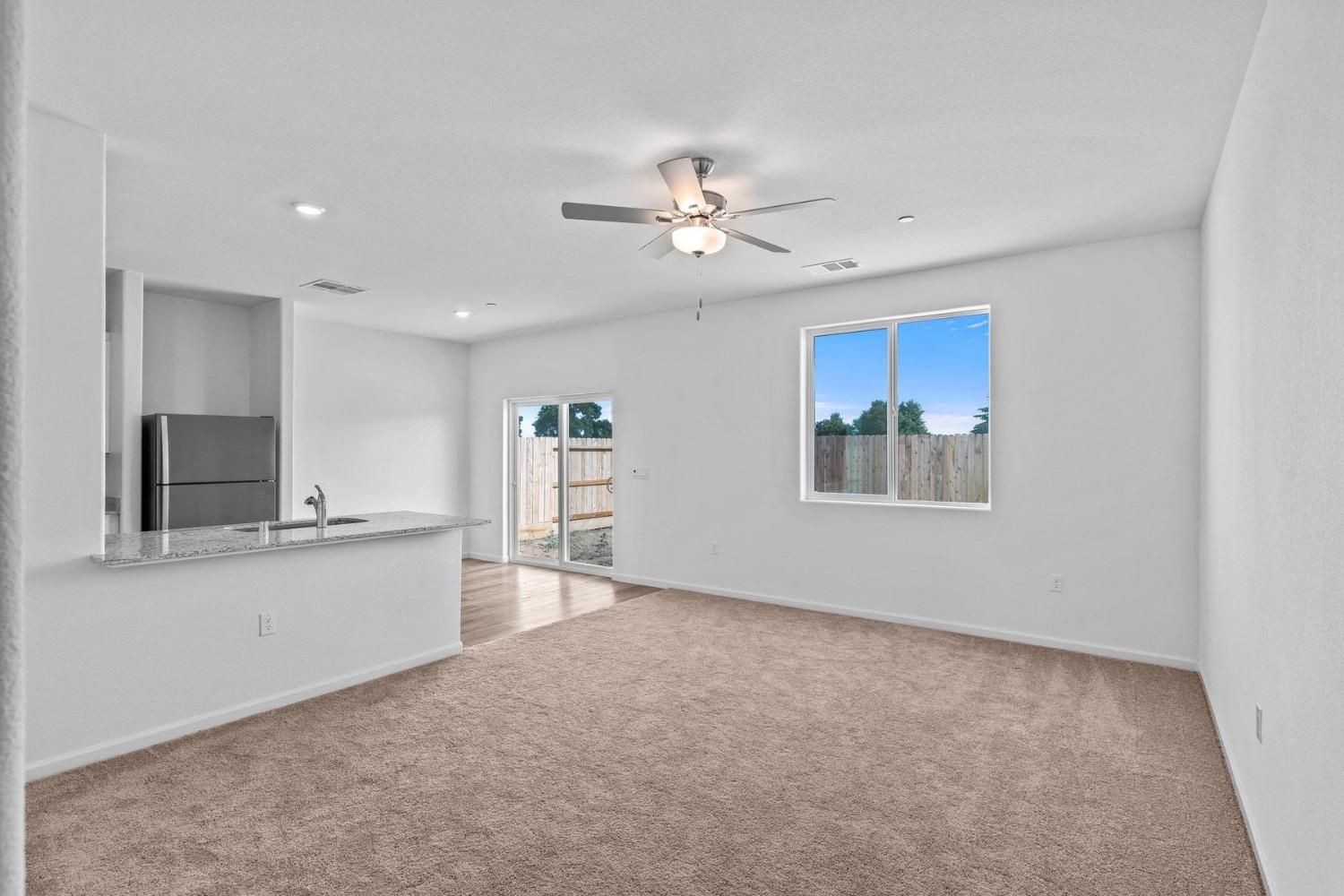 Detail Gallery Image 3 of 18 For 4412 Santa Fe St, Riverbank,  CA 95367 - 3 Beds | 2 Baths