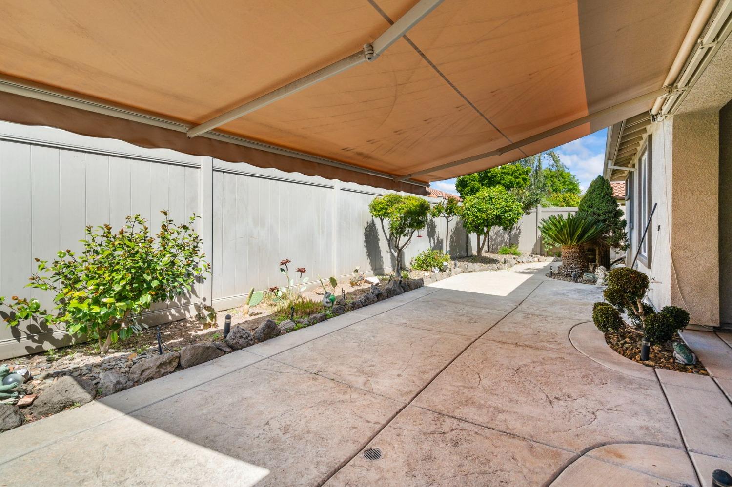 Detail Gallery Image 32 of 67 For 2337 Ashbrooke Ln, Manteca,  CA 95336 - 3 Beds | 2 Baths