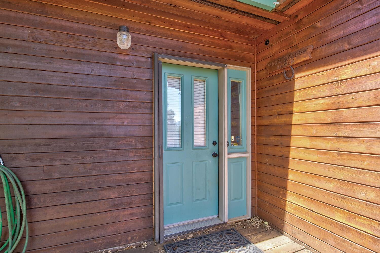 Detail Gallery Image 5 of 76 For 9413 E Ponderosa Way, Coulterville,  CA 95311 - 3 Beds | 2 Baths
