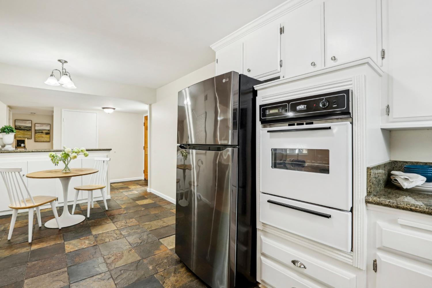 El Burlon Circle, Rancho Cordova, California image 13