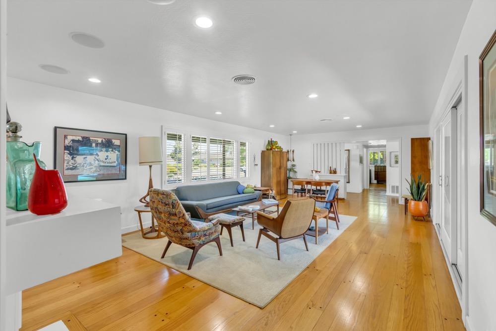Detail Gallery Image 43 of 94 For 3250 Bonita Dr, Sacramento,  CA 95821 - 3 Beds | 3 Baths