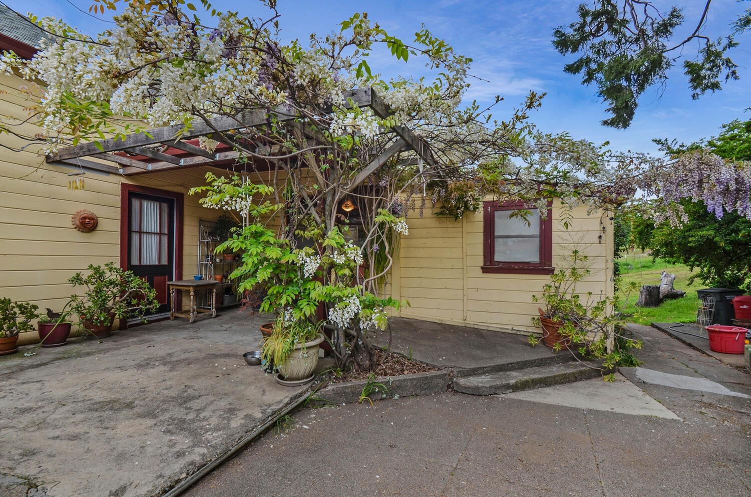 Detail Gallery Image 6 of 73 For 14849 Bunker Hill Rd, Amador City,  CA 95601 - 3 Beds | 2 Baths