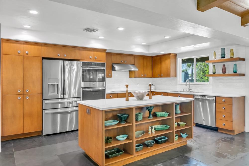 Detail Gallery Image 21 of 94 For 3250 Bonita Dr, Sacramento,  CA 95821 - 3 Beds | 3 Baths