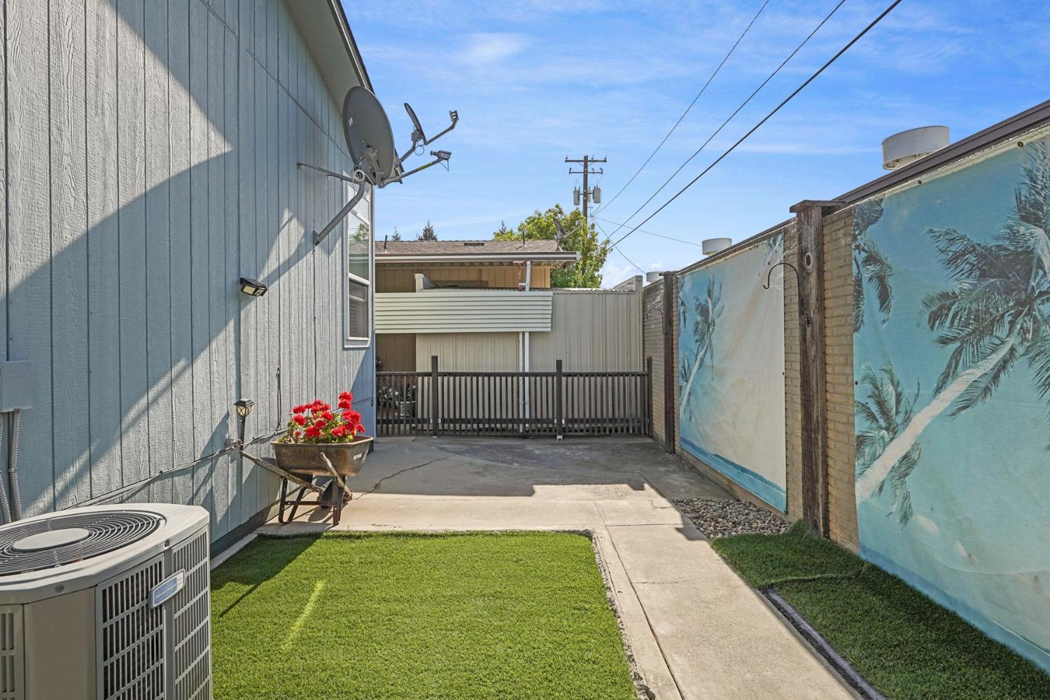 Detail Gallery Image 23 of 26 For 90 Buena Vista Dr, Lodi,  CA 95240 - 2 Beds | 2 Baths