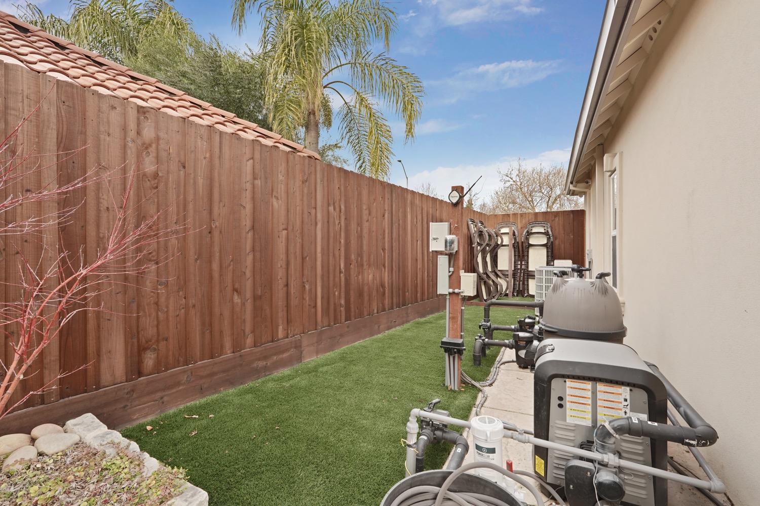 Detail Gallery Image 45 of 63 For 1033 Bridgetowne Dr, Lodi,  CA 95242 - 3 Beds | 3 Baths