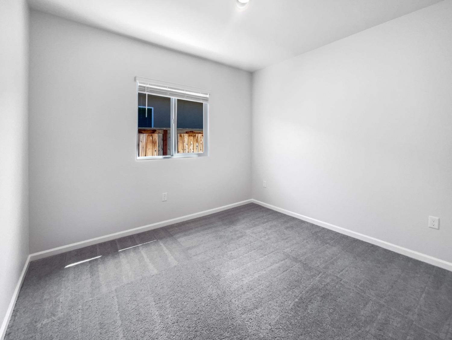 Detail Gallery Image 14 of 21 For 1314 Abrozo Way, Olivehurst,  CA 95961 - 4 Beds | 2 Baths