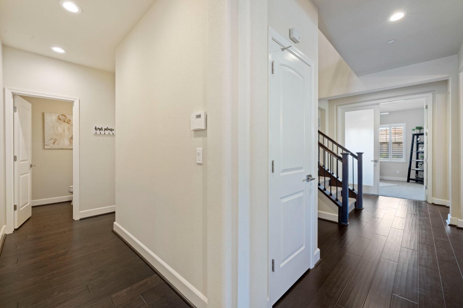 Detail Gallery Image 17 of 70 For 976 S Modena St, Mountain House,  CA 95391 - 6 Beds | 4/1 Baths