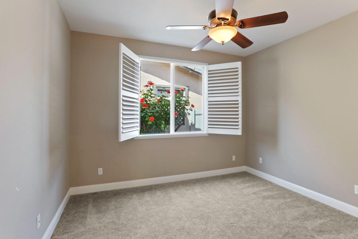 Detail Gallery Image 15 of 78 For 1736 Dogwood Glen Way, Manteca,  CA 95336 - 2 Beds | 2 Baths