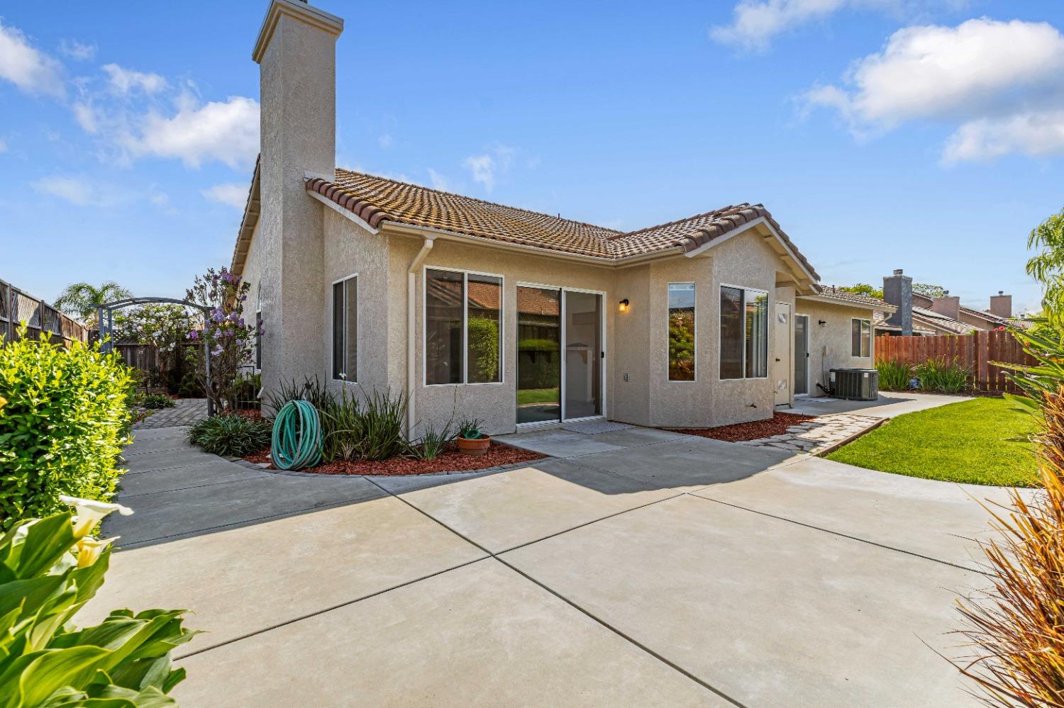 Via Alberti, Gustine, California image 48