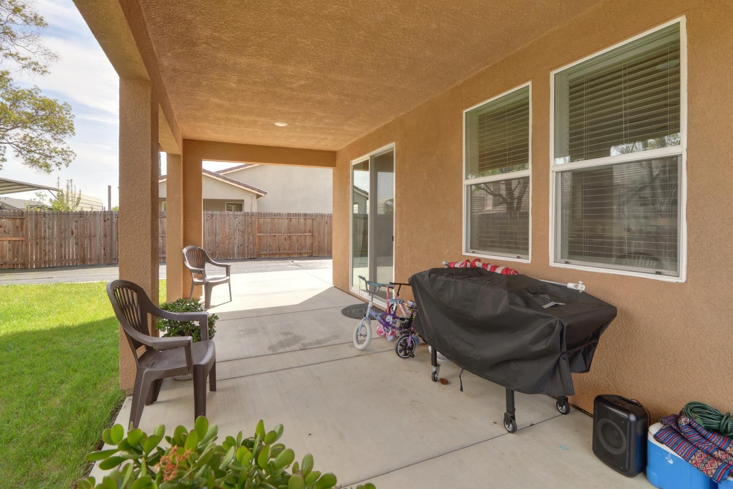 Detail Gallery Image 34 of 40 For 667 Crow Creek Dr, Galt,  CA 95632 - 4 Beds | 2 Baths
