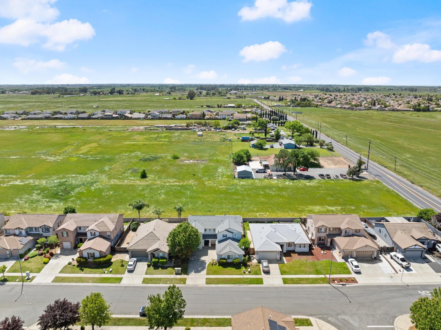 Detail Gallery Image 62 of 70 For 1530 Maryclair Dr, Olivehurst,  CA 95961 - 4 Beds | 2/1 Baths